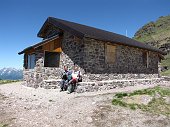 Salita al Laghetto di Pietra Quadra (2100 m. circa ) e al nuovo Rifugio Tre Pizzi-Pietra Quadra (2012 m) - FOTOGALLERY